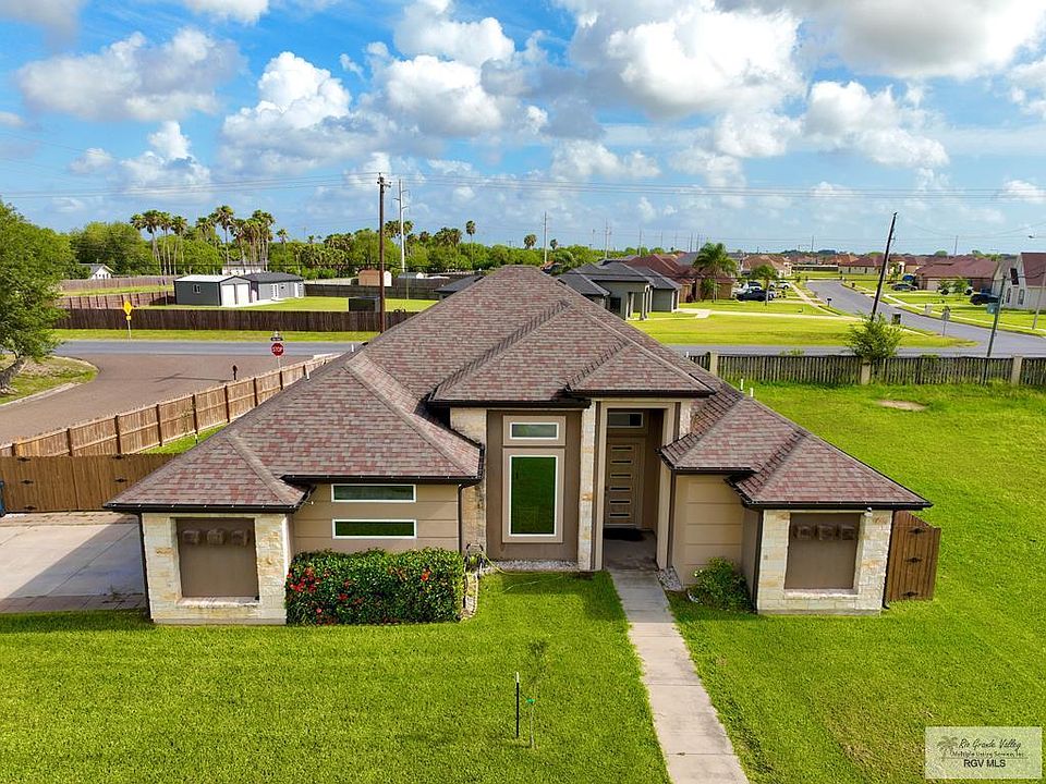 201 White Oak Drive, Los Fresnos, Texas